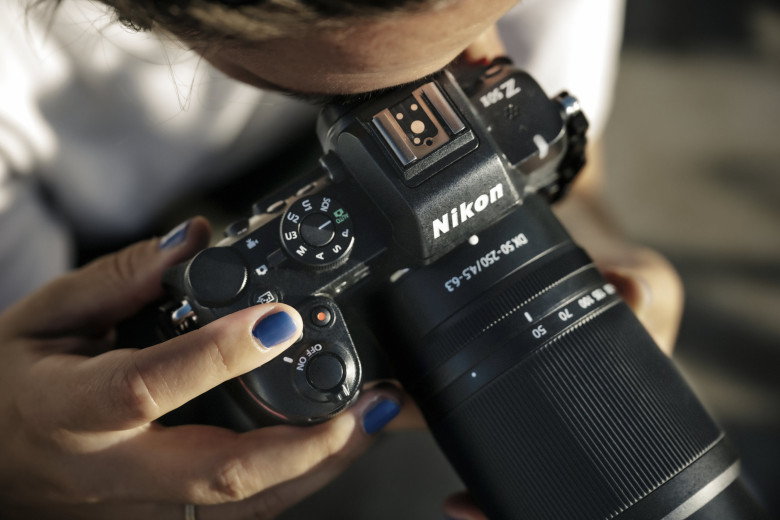 Bütçe Dostu ve Başlangıç Seviyesi İçin: Nikon Z50 II