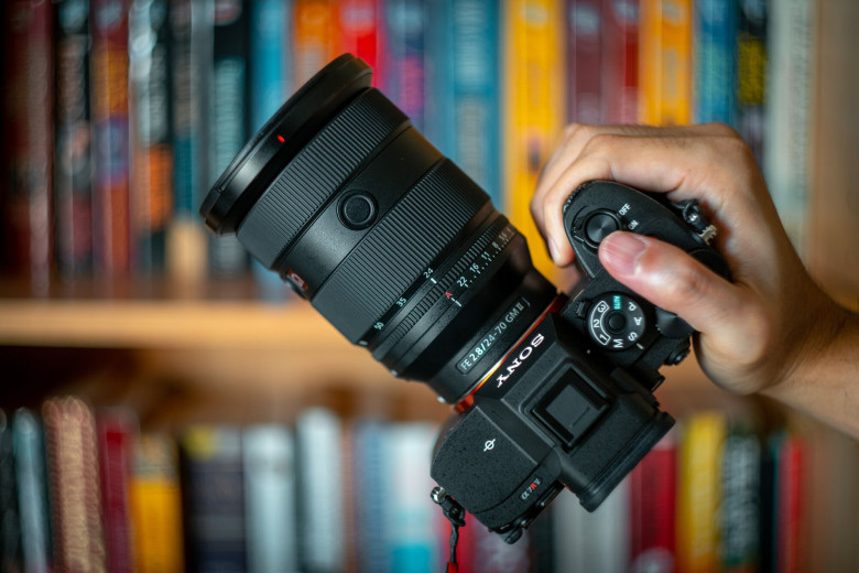 Stüdyo ve Manzara Fotoğrafçılığı İçin: Sony A7R V
