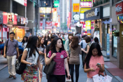 Güney Kore’de Nüfus Krizi Derinleşiyor: Gençler Neden Evlenmiyor?