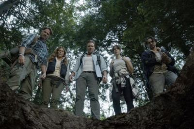 Pitfall: Ormanda Kabus Başlıyor – Yeni Korku Filminin Kanlı Fragmanı Yayınlandı